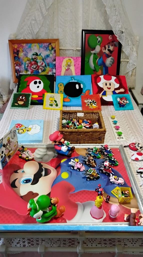 Grote Mario verzameling: figuren, karts en kunstwerken, Ophalen, Gebruikt
