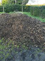 Grote hoeveelheid paardenmest, Ophalen, Mest