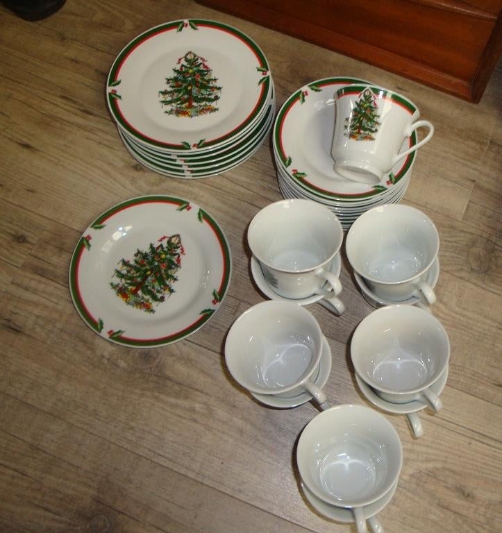 Kerst serviesgoed ongebruikt, Diversen, Ophalen, Zo goed als nieuw