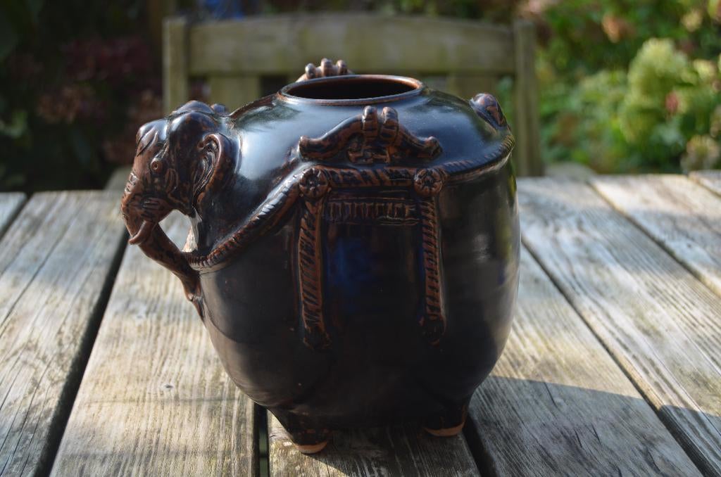 Khmer ( Cambodja/Vietnam ?) Olifanten Kalkpot ipst., Antiek en Kunst, Ophalen of Verzenden