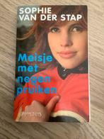 Meisje met negen pruiken, Ophalen of Verzenden, Zo goed als nieuw