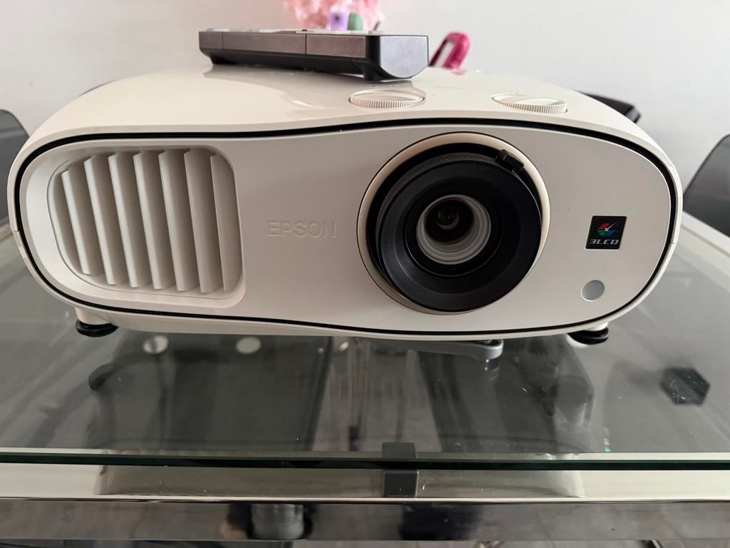 Epson EH TW6700 Full-HD/3000Ansilumens/3Dbril/Nieuwstaat!, Ophalen of Verzenden, Zo goed als nieuw, LCD, Full HD (1080)