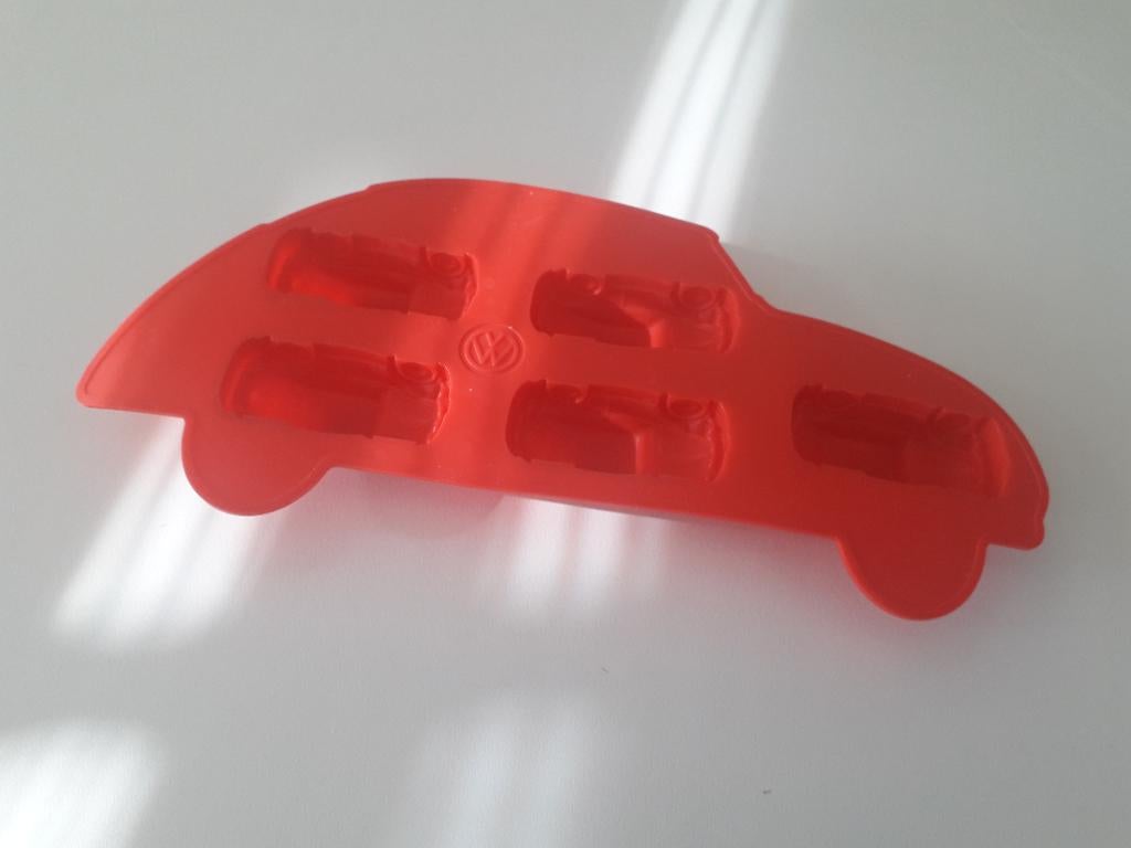 ijsklontjes vormen     kever        volkswagen, Ophalen of Verzenden, Zo goed als nieuw, Auto's