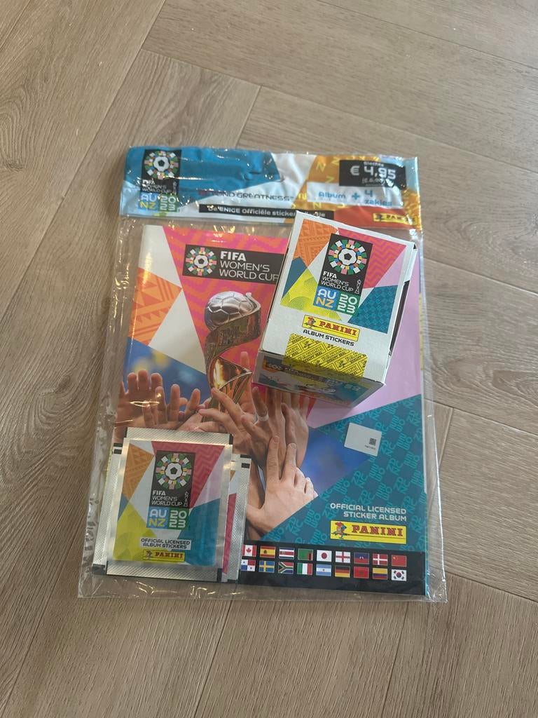 Panini WK 2023 Vrouwen Voetbal Album + Box + 4 Zakjes, Ophalen of Verzenden, Nieuw, Stickers en Plaatjes