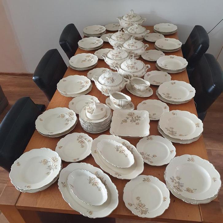 Edelstein Bavaria Maria Theresia 12 persoons eetservies., Antiek en Kunst, Antiek | Servies compleet, Ophalen