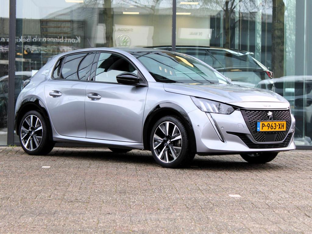 Peugeot 208 1.2 PureTech GT | Navi / Panoramadak / Camera, 101 pk, Gebruikt, 1199 cc, 49 €/maand