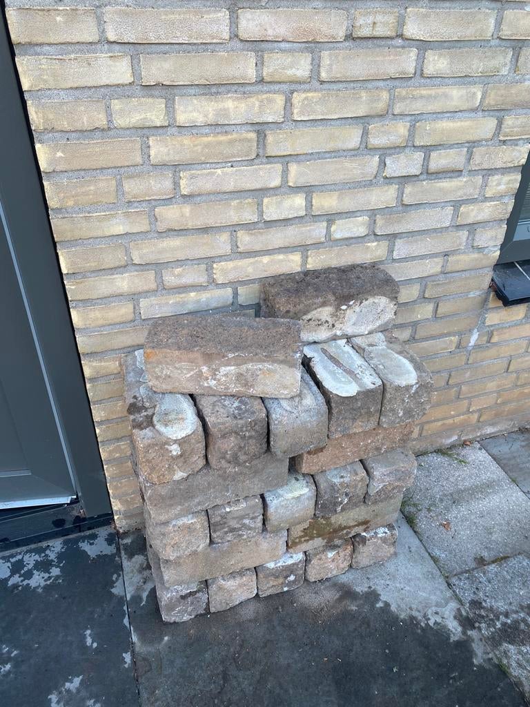 Stapelblokken, betonbielzen 45 stuks gratis, Ophalen, Zo goed als nieuw