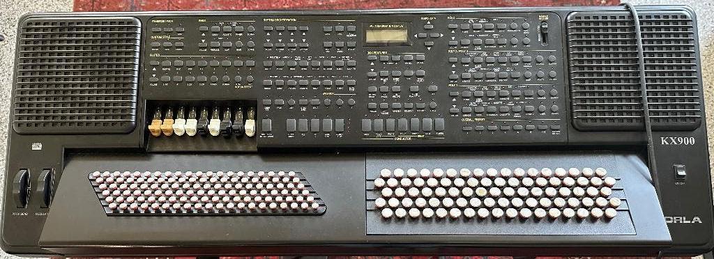 Keyboard Orla KX 900, Muziek en Instrumenten, Gebruikt, Overige aantallen, Met standaard, Ophalen
