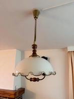 Retro Hanglamp met Melkglas Kap en Houten Details, Huis en Inrichting, Lampen | Hanglampen, Ophalen of Verzenden, Gebruikt, Glas