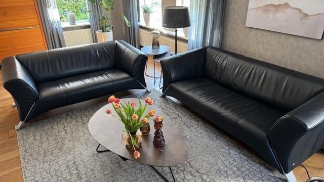 Te koop Rolf Benz bankstel type 322 (3 en 2,5 sits) zwart, Ophalen, 150 tot 200 cm, Zo goed als nieuw, Rechte bank