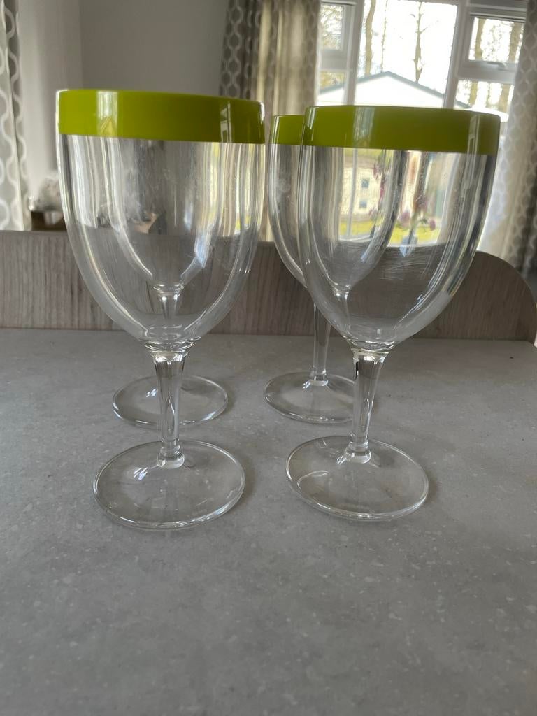 Tupperware kunststof wijnglazen - set van 4, Ophalen of Verzenden, Zo goed als nieuw, Overige typen