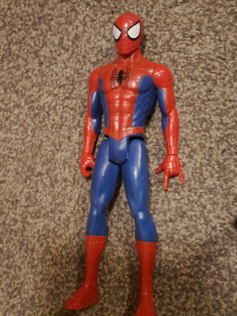 Marvel Spiderman 2016 actiefiguurtje hasbro, Kinderen en Baby's, Speelgoed | Actiefiguren, Ophalen of Verzenden, Gebruikt