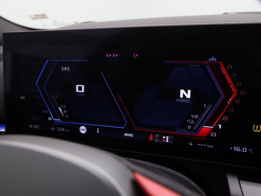 BMW M5 Touring (bj 2025, automaat), Auto's, BMW, Gebruikt, Met garantie (alle), 4395 cc, Overige brandstoffen