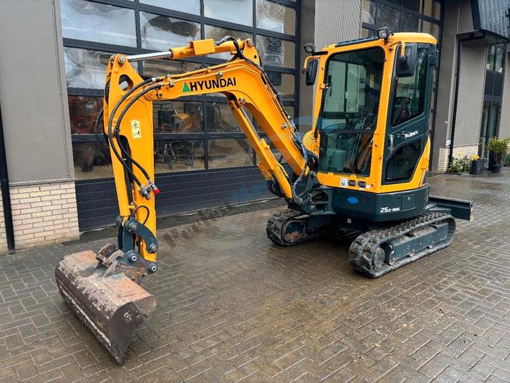 Hyundai Robex 25 Z-9 AK (bj 2021), Zakelijke goederen, Machines en Bouw | Kranen en Graafmachines, Graafmachine