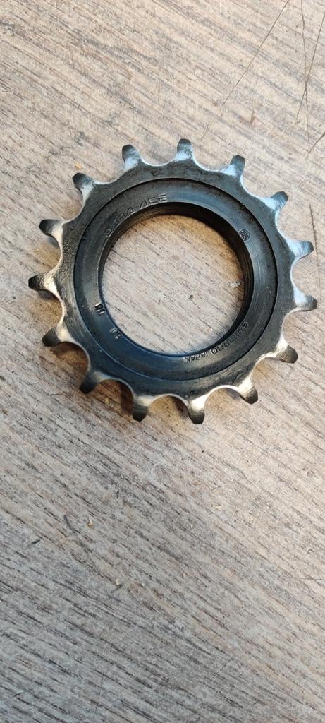 Dura Ace tandwiel NJS 16t gebruikt maar kan nog lang mee, Ophalen of Verzenden, Gebruikt, Overige typen