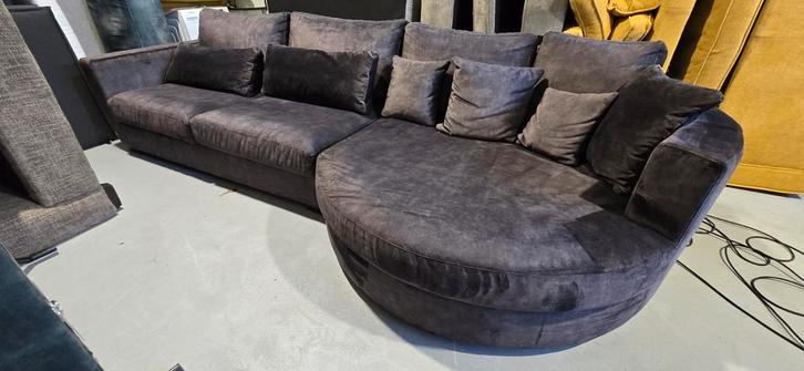 Grote hoekbank met ronde chaise longue, Huis en Inrichting, Banken | Bankstellen, Gebruikt, Vierpersoons of meer, 150 cm of meer