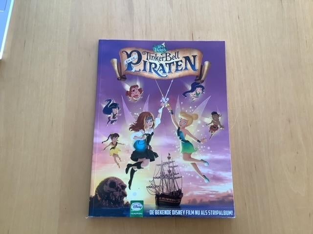 Stripalbum Disney TinkerBell en de PIRATEN, Eén stripboek, Ophalen of Verzenden, Zo goed als nieuw