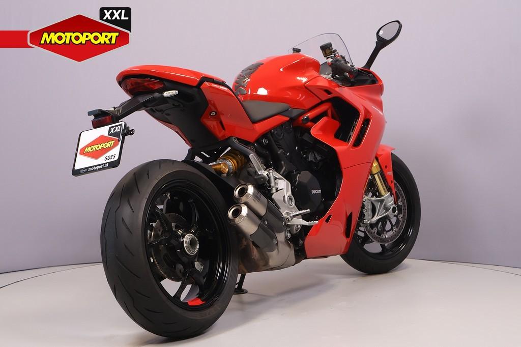 Ducati SUPERSPORT 950 (bj 2022), Motoren, Ducati North Europe B.V., Bedrijf, Sport, Maanweg 174
2516 AB  Den Haag, NL