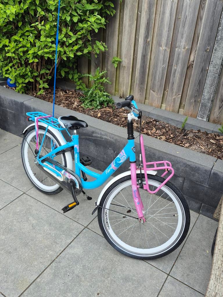 Kinderfiets 22 inch met K3 vlag - Gebruikt maar prima!, Ophalen of Verzenden, Gebruikt, 20 inch of meer