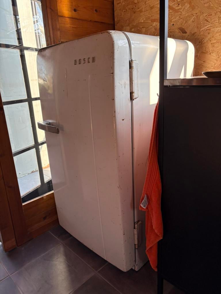 Vintage Bosch koelkast, Gebruikt, 100 tot 150 liter, 45 tot 60 cm, Met vriesvak