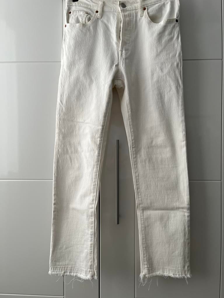 LEVI’S, Ophalen of Verzenden, Zo goed als nieuw, Wit, W28 - W29 (confectie 36)
