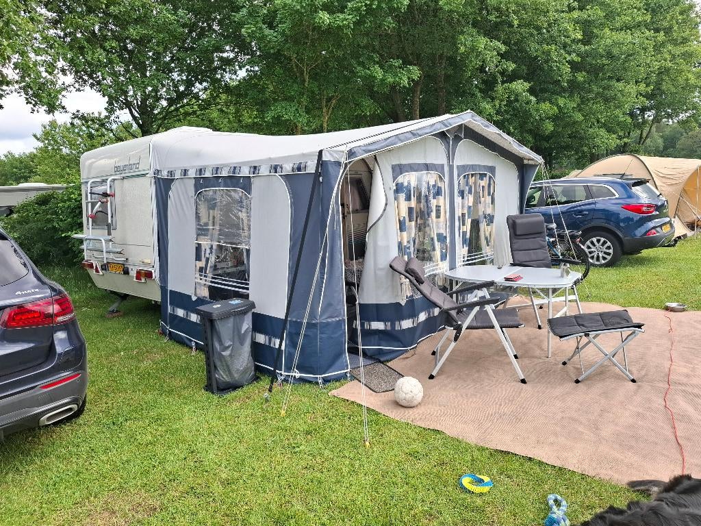 Beyerland Vitesse 430 D, Caravans en Kamperen, Koelkast, Dwarsbed, Treinzit, 750 - 1000 kg