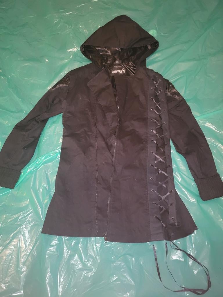 Gothicana by EMP Zwarte Gothic Jas met Capuchon en Veters, Verzenden, Zwart, Maat 46/48 (XL) of groter, Zo goed als nieuw