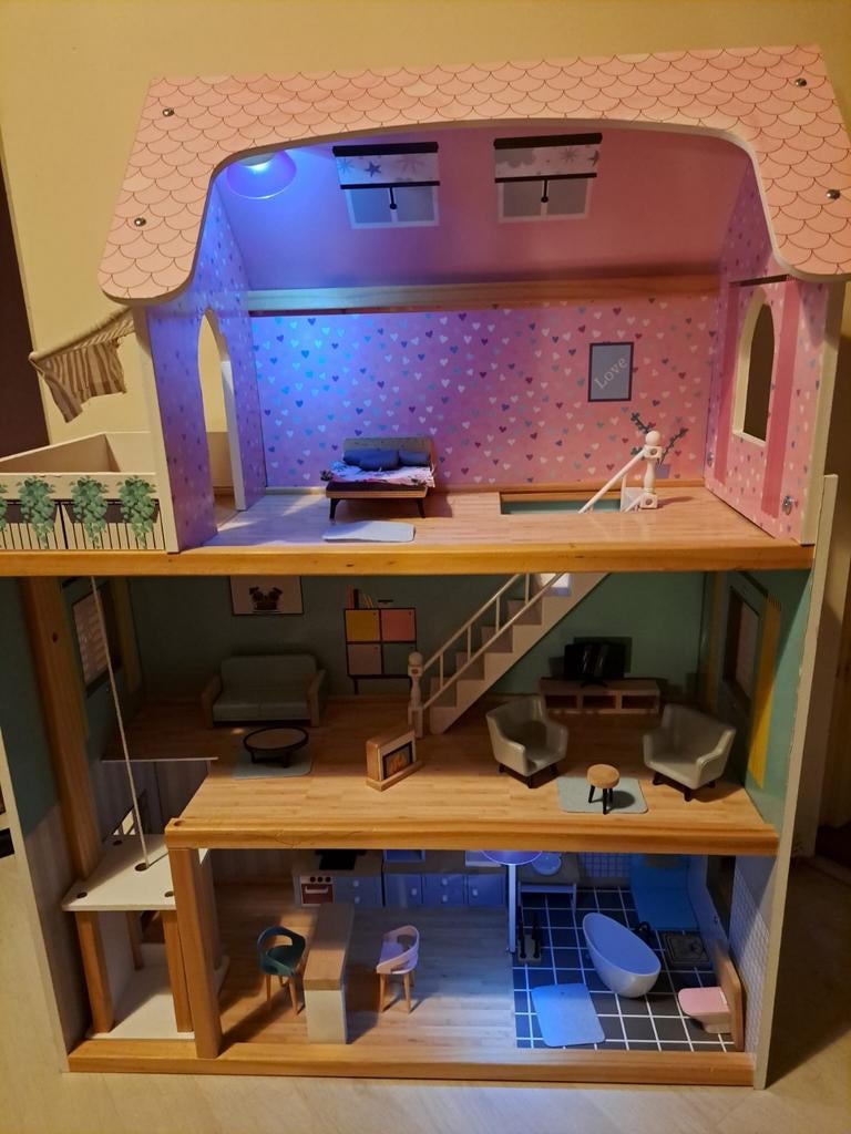 Poppen huis barbies etc, Kinderen en Baby's, Speelgoed | Poppenhuizen, Ophalen, Poppenhuis