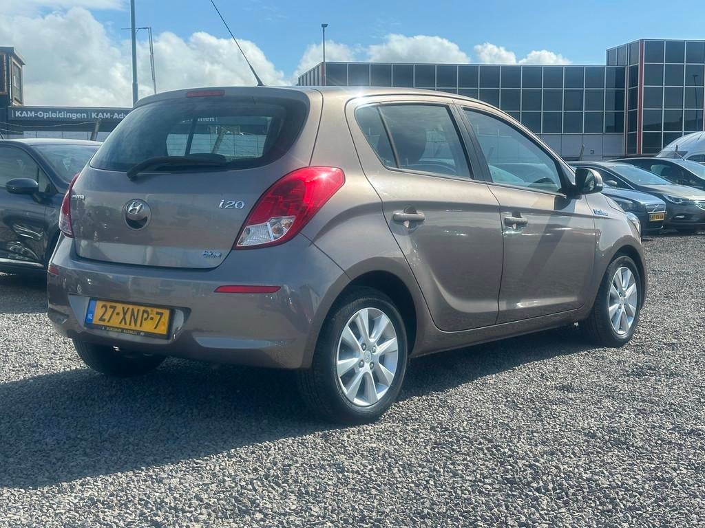 Hyundai I20 1.2i i-Vision/AIRCO/NW APK/1E EIGENAAR, Auto's, Euro 5, Gebruikt, 31 €/maand, 4 cilinders
