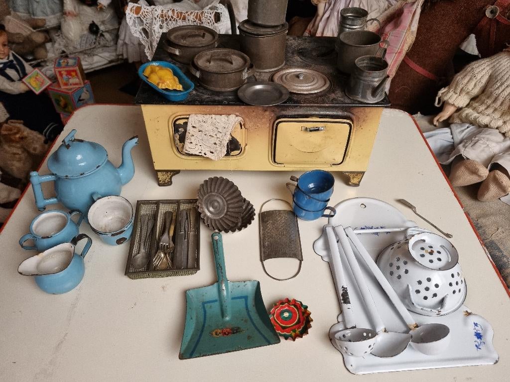 Antiek fornuisje met allerlei toebehoren, Antiek en Kunst, Ophalen of Verzenden