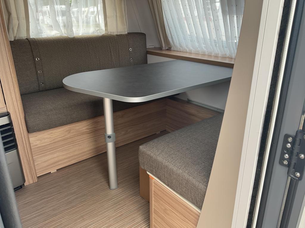 Eriba Feeling 425 Neville Elegance 2025 GRATIS MOVER, Caravans en Kamperen, Standaardzit, Schokbreker, Bedrijf, 750 - 1000 kg