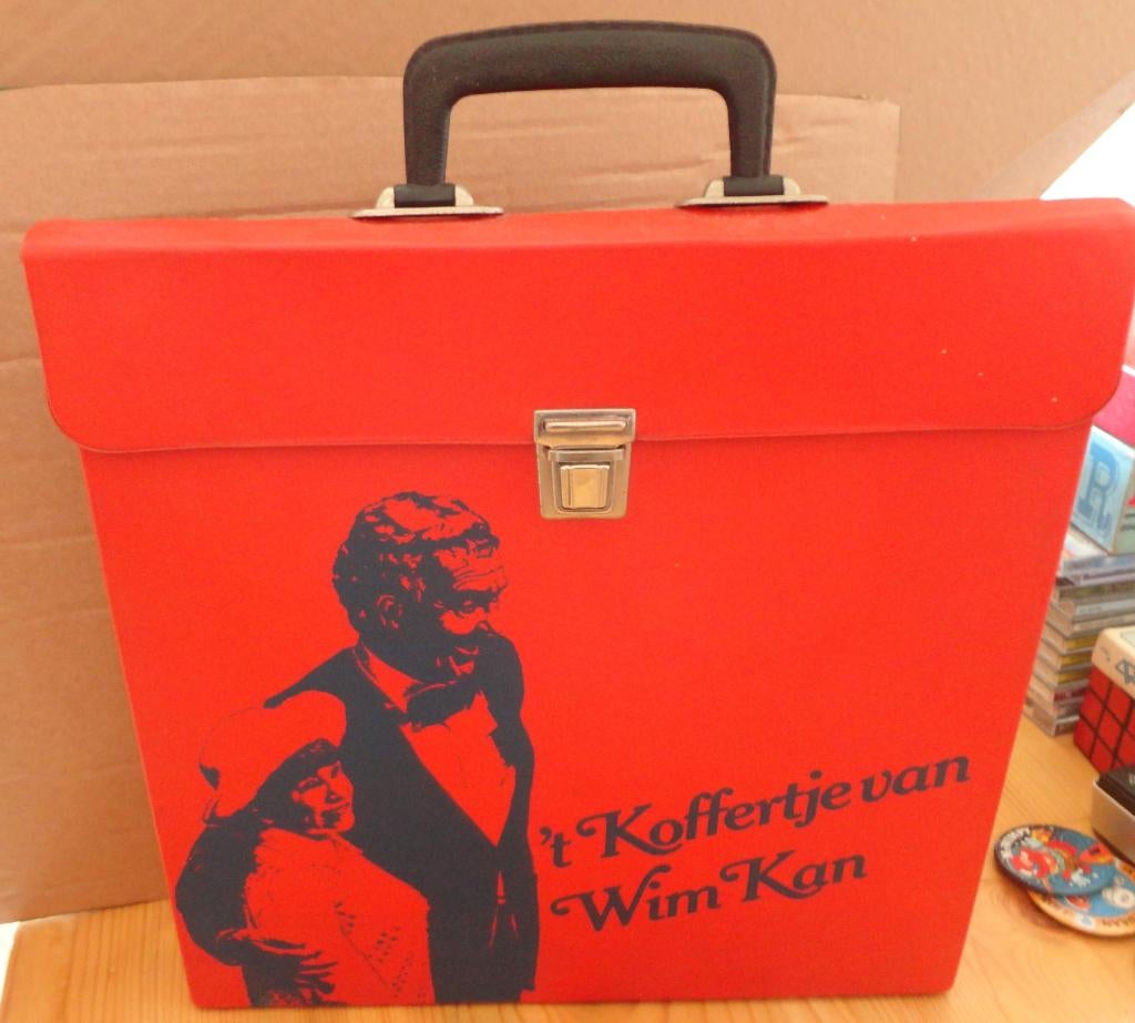 't koffertje van Wim Kan ( 2 LP's- 2 boeken -krantje ), Cd's en Dvd's, Vinyl Singles, Ophalen of Verzenden, Gebruikt, 12 inch
