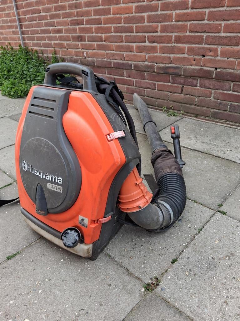 Husqvarna 356BT Bladblazer, Benzine, Gebruikt, Ruggedragen, Ophalen of Verzenden