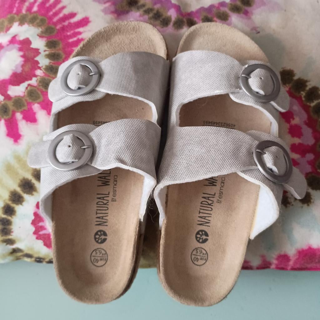Nieuwe creme de slippers van Esmara  maat 40, Kleding | Dames, Schoenen, Slippers, Beige, Nieuw, Esmara