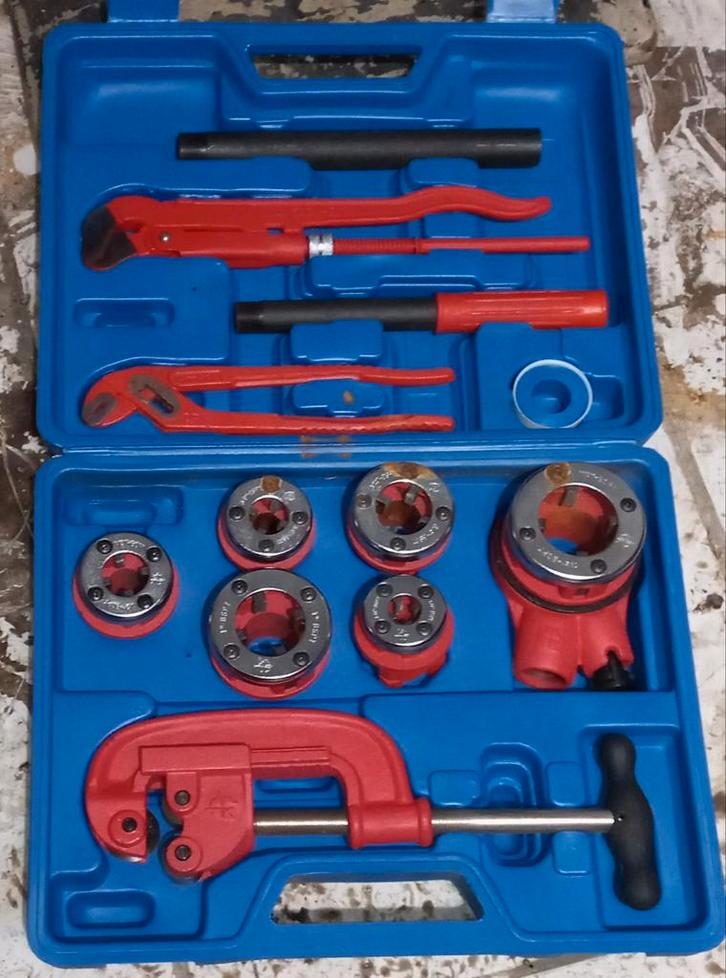 Powerfix Draadsnijset - Complete Draadsnijmachine, Doe-het-zelf en Verbouw, Gereedschap | Handgereedschap, Ophalen