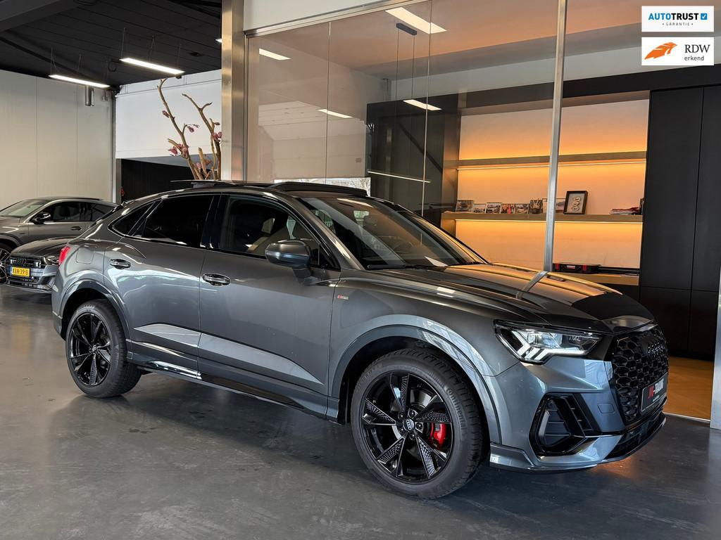 Audi Q3 Sportback 35 TFSI S line Panorama RS-seats 06-2025, Auto's, Zwart, 4 cilinders, 150 pk, Adaptive Cruise Control