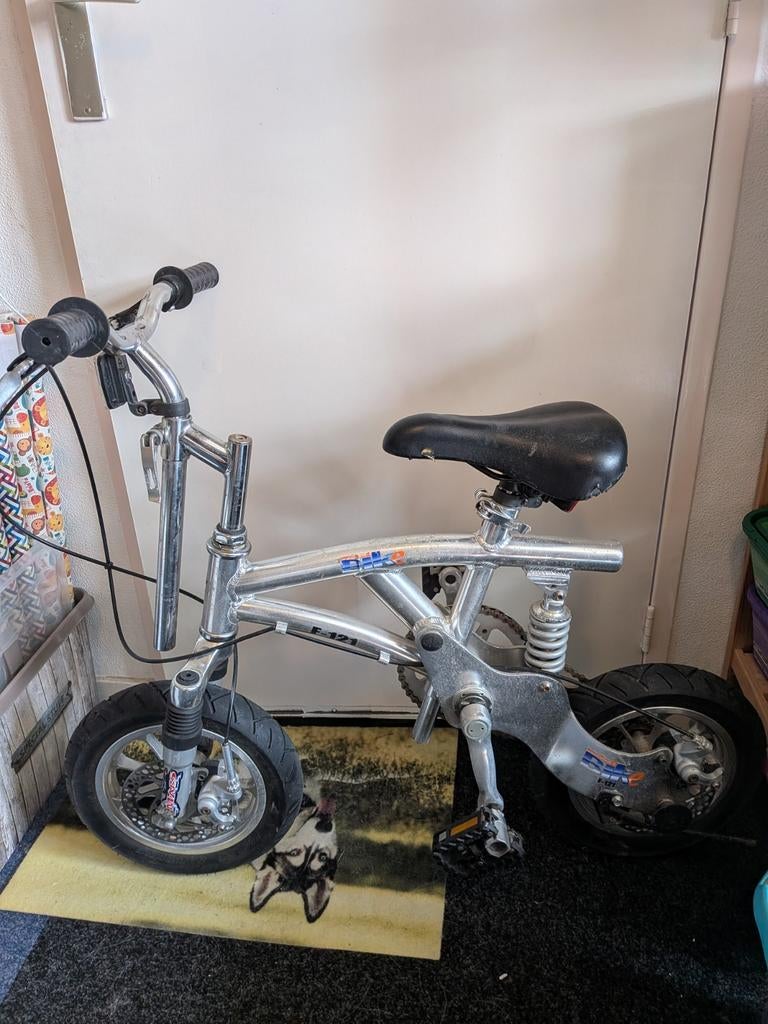 Mini bike F-121 mini fiets inklapbare  leukbvoor vakantie, Fietsen en Brommers, Minibikes, Midibikes en Pitbikes, Ophalen, Gebruikt