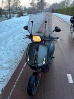 Vespa Sprint 2017 Donkergrijs - Schade, Fietsen en Brommers, Scooters | Vespa, Ophalen, Gebruikt, Benzine, Overige modellen