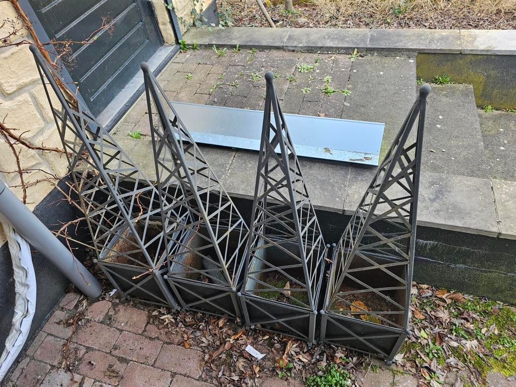 Set van 4 metalen plantenbakken met klimrek, Tuin en Terras, Ophalen, Gebruikt, 100 cm of meer, Vierkant