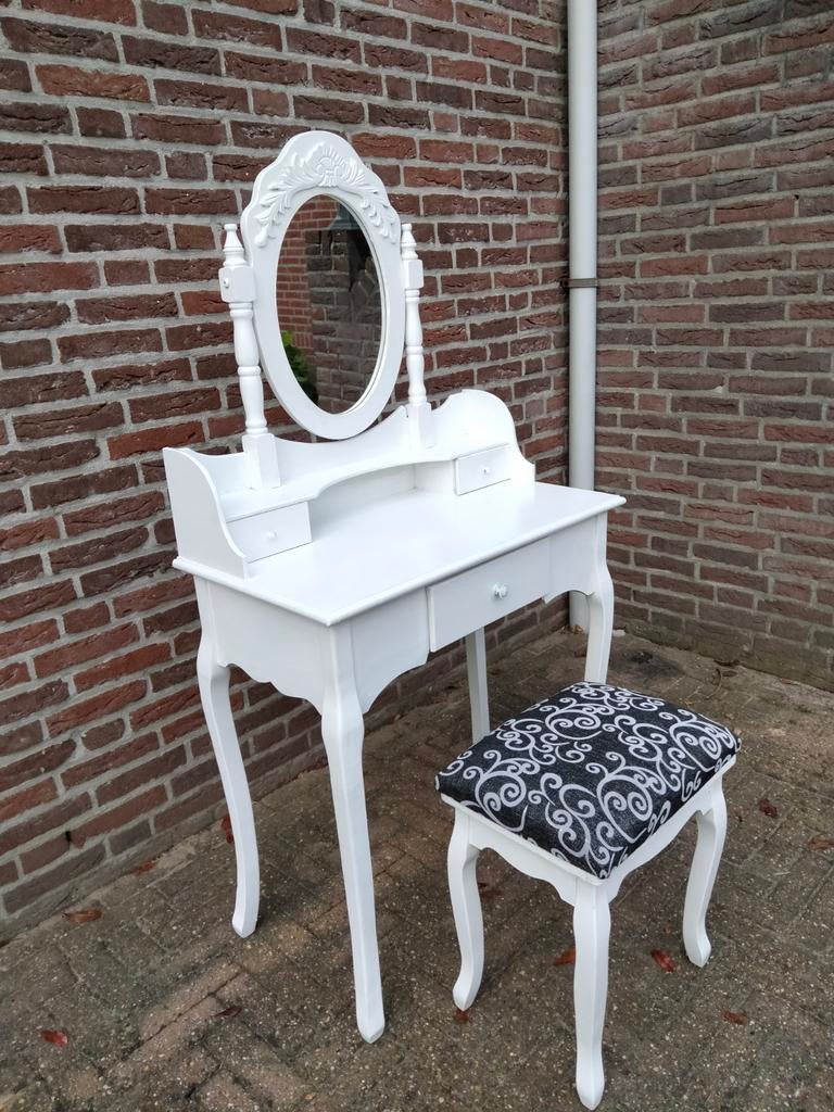 Prinsessen tafeltje met krukje, Ophalen of Verzenden, Tafel(s) en Stoel(en)