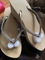 Elegante Uzurii Slippers met Strass - Maat 41/42, Slippers, Beige, Nieuw, Ophalen of Verzenden