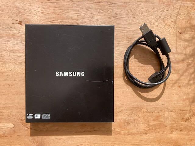 Samsung SE-S084 externe dvd-writer — werkt, Computers en Software, Optische drives, Gebruikt, Extern, MacOS, Windows, Cd, Dvd