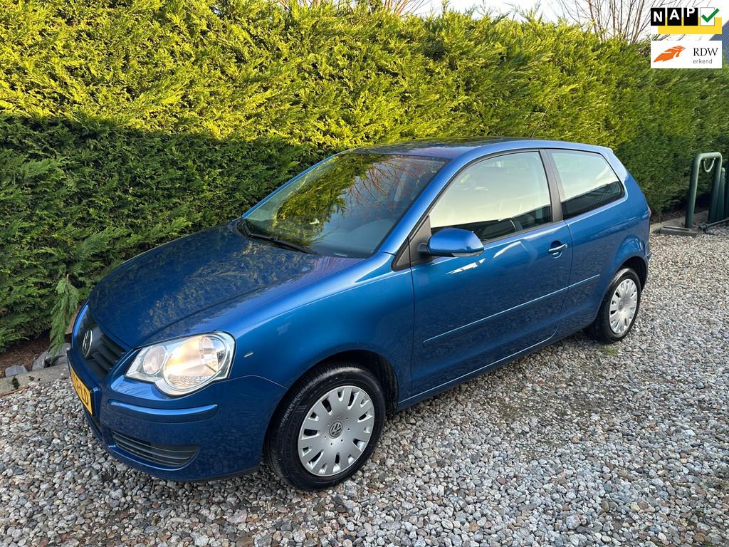 Volkswagen Polo 1.4-16V Optive Automaat Schuifdak NIEUWSTAAT, Huisgarantie, 4 cilinders, Met garantie (alle), Blauw