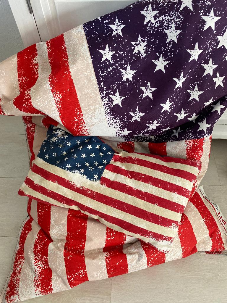 Grote zitzak rood/wit/blauw, Ophalen, Zo goed als nieuw, Overige typen