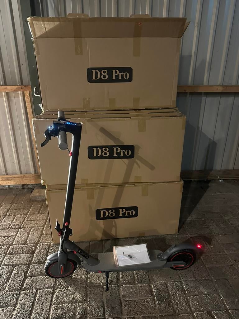 D8 E-Steppen Grote Aantallen Op Voorraad, Fietsen en Brommers, Steps, Ophalen of Verzenden, Zo goed als nieuw, Kickbike