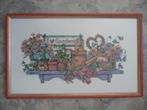Borduurwerk "Gardemix" in lijst met ontsp. glas, Minder dan 50 cm, Overige typen, Ophalen of Verzenden, Zo goed als nieuw