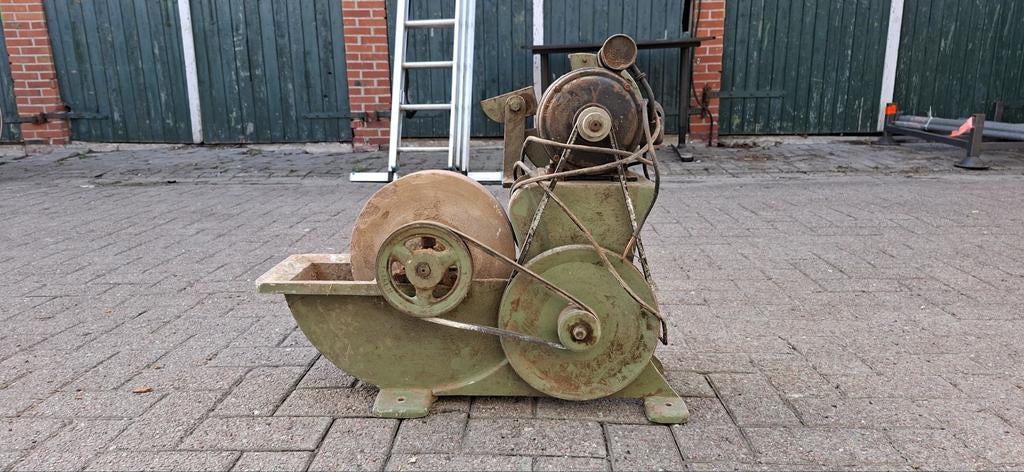 Slijpmachine voor nat slijpen - werking onbekend, Doe-het-zelf en Verbouw, Gereedschap | Slijpmachines, Ophalen, Gebruikt, Werkbankslijpmachine