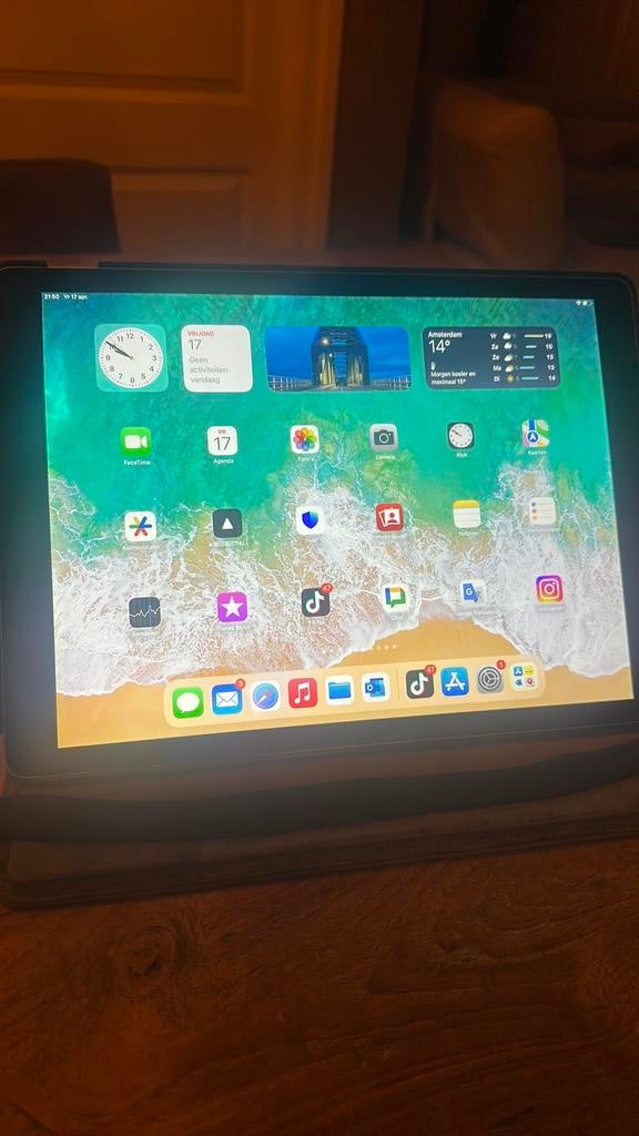 iPad Pro 12.9  128 GB  2017. Accu moet vervangen worden., Apple iPad, 12 inch, Ophalen of Verzenden, Zo goed als nieuw