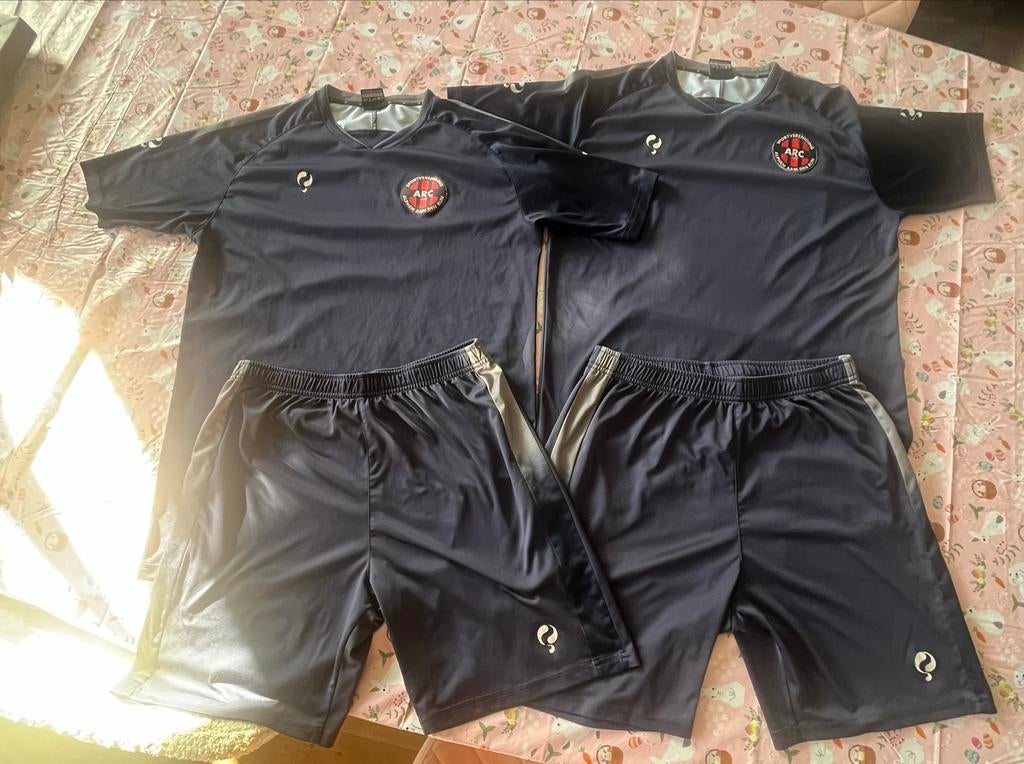 Voetbal blauwe trainingsset ARC 2x - shirt en broekje maat L, Maat L, Ophalen of Verzenden, Gebruikt, Set