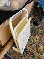 deze Nieuwe douchestoel wandmontage opklapbaar van invacare, Ophalen, Nieuw, Duwrolstoel